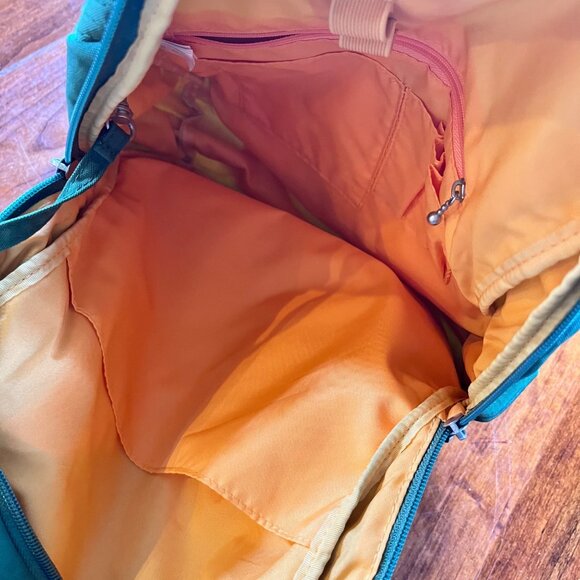 Baggallini Excursion‎ Sling Green Pacsafe Anti-Theft Crossbody Backpack - Picture 3 of 7